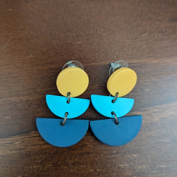 Yellow and blue geometric drop earrings - Picture 4 of 4